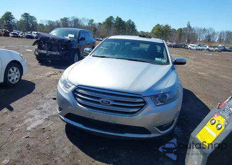 2014 Ford Taurus Limited z USA, uszkodzony, nr VIN 1FAHP2F84EG110853
